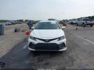 Toyota Camry Le Image 16