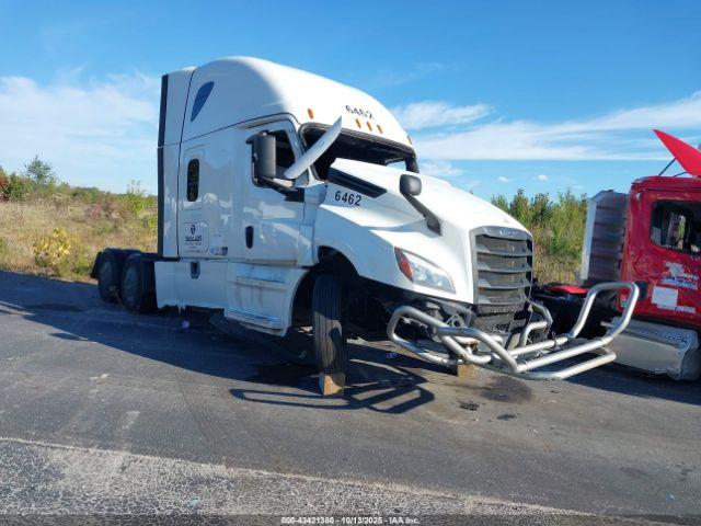  Salvage Freightliner New Cascadia 126