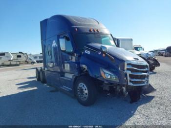  Salvage Freightliner New Cascadia 126