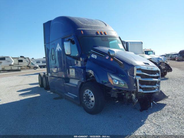  Salvage Freightliner New Cascadia 126
