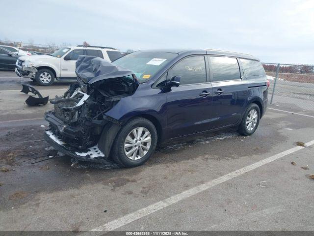 Kia Sedona Lx Image 4