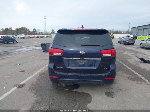 Kia Sedona Lx Image 9