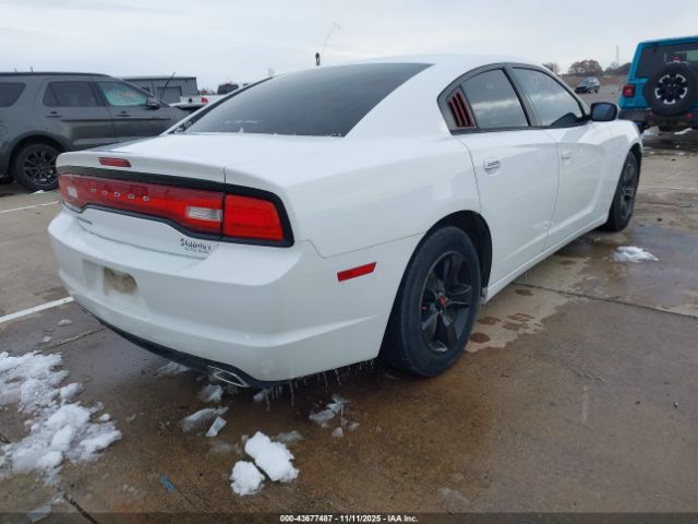 Dodge Charger Se Image 6