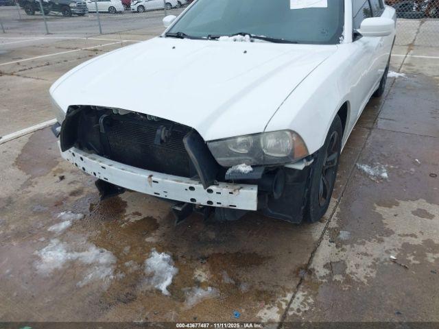 Dodge Charger Se Image 4