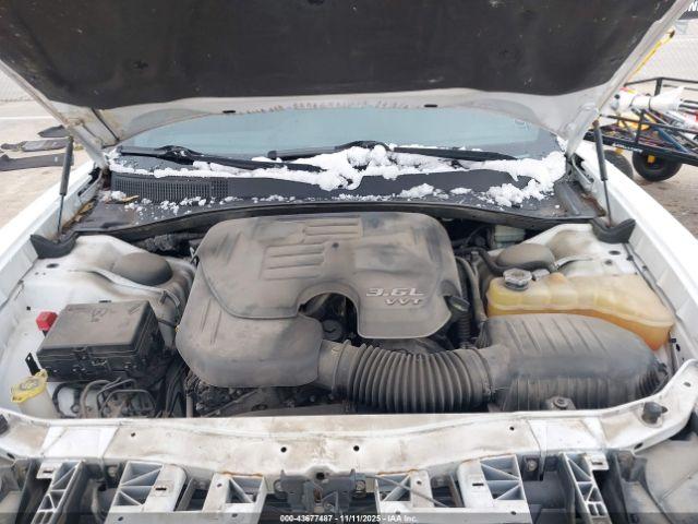 Dodge Charger Se Image 11