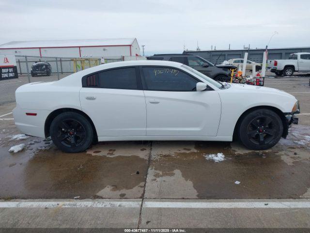 Dodge Charger Se Image 8