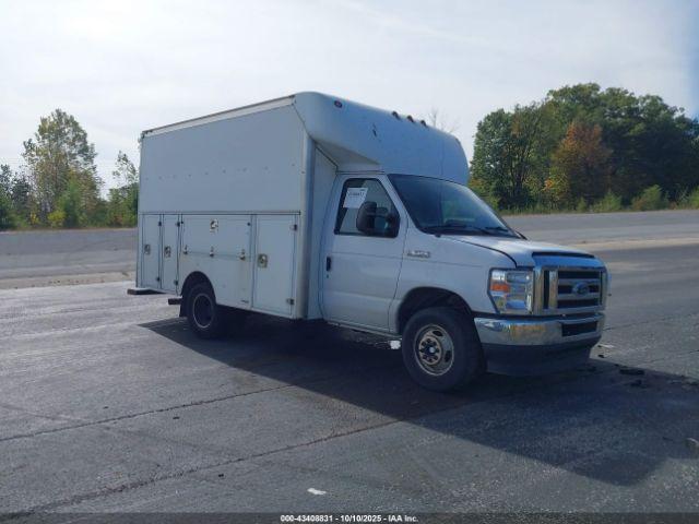  Salvage Ford E-350