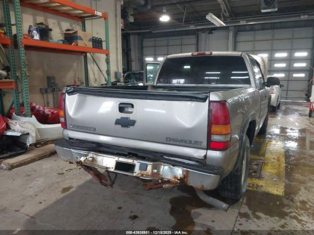 Chevrolet Silverado 1500 Ls Image 2