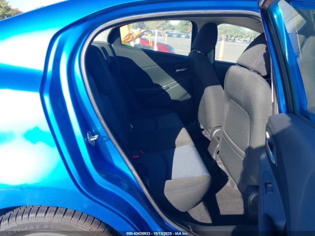 Toyota Yaris Image 6