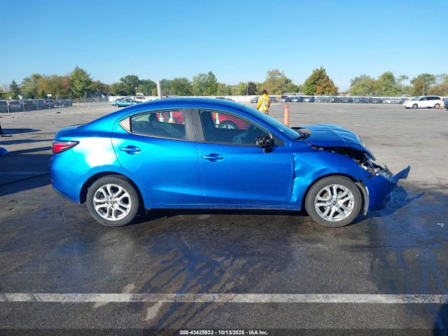 Toyota Yaris Image 10