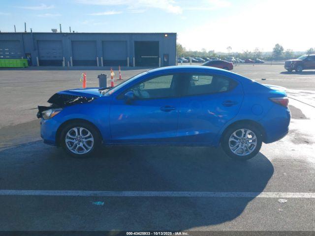 Toyota Yaris Image 9