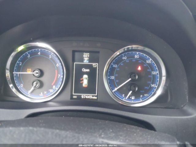 Toyota Corolla Xle Image 6