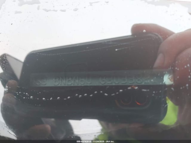 Subaru Legacy 2.5i Limited Image 3