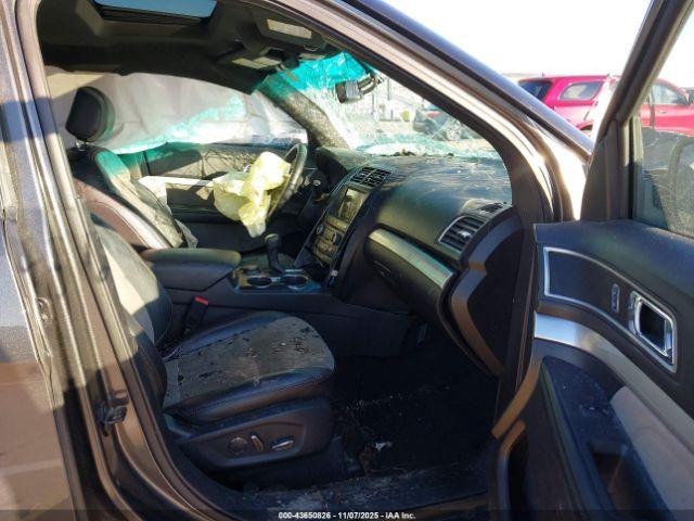 Ford Explorer Xlt Image 3