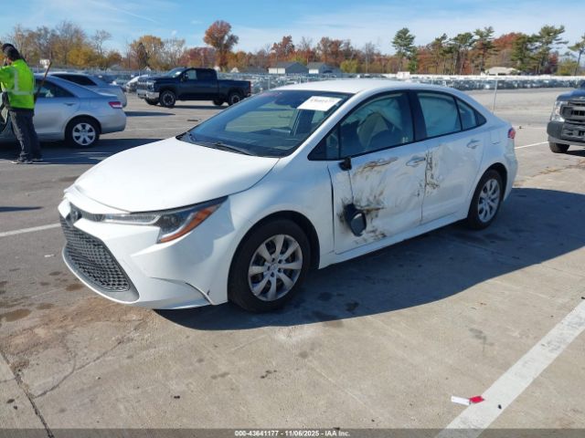 Toyota Corolla Le Image 9