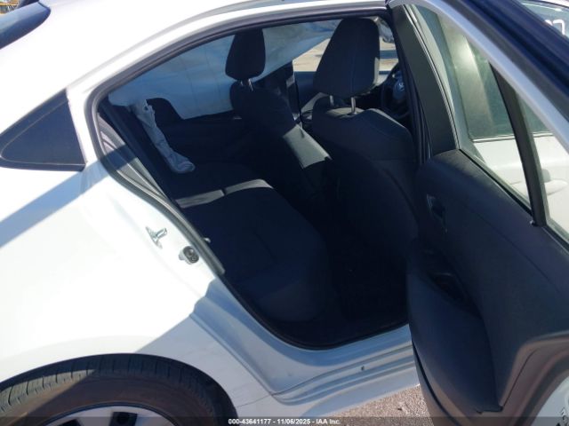 Toyota Corolla Le Image 15