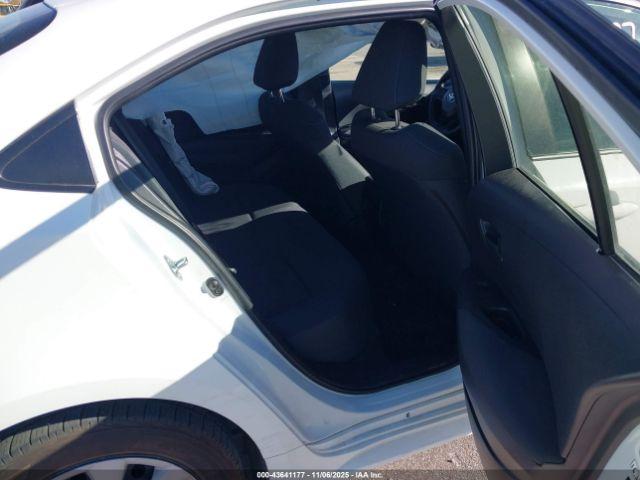 Toyota Corolla Le Image 15