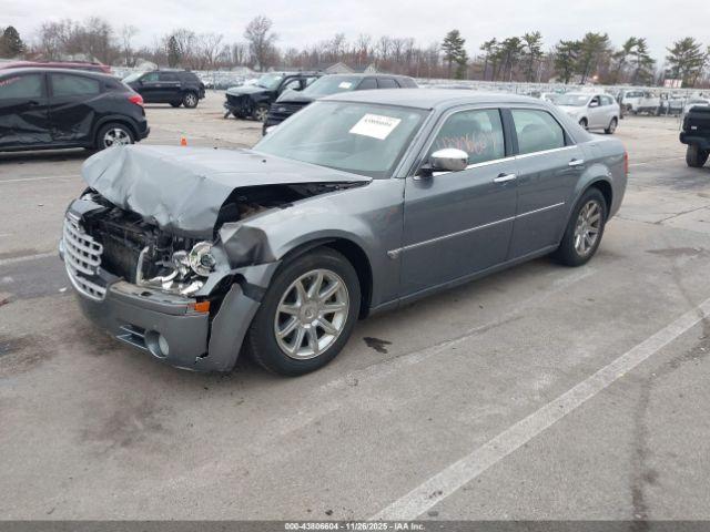 Chrysler 300c Image 9