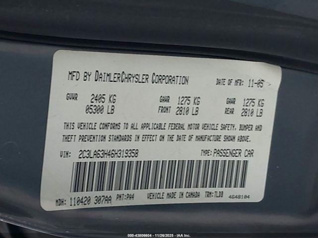 Chrysler 300c Image 8