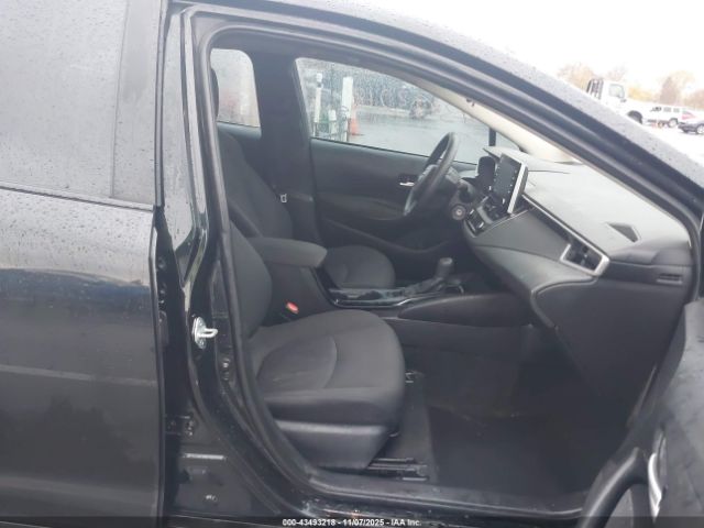 Toyota Corolla Le Image 2