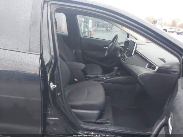 Toyota Corolla Le Image 2