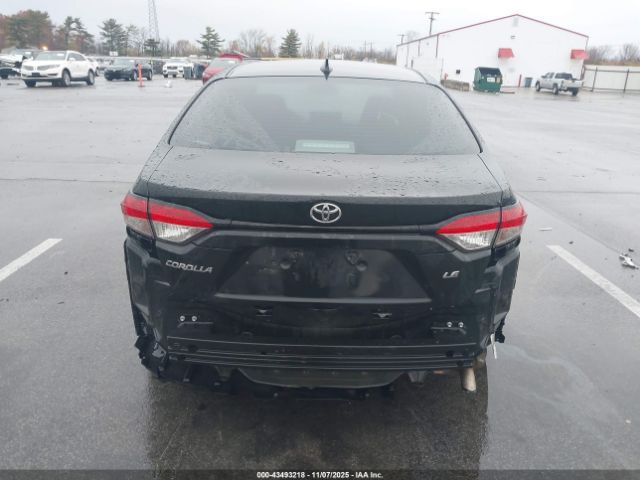 Toyota Corolla Le Image 9