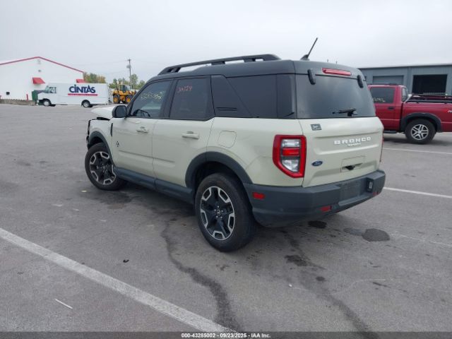 Ford Bronco Outer Banks Image 2