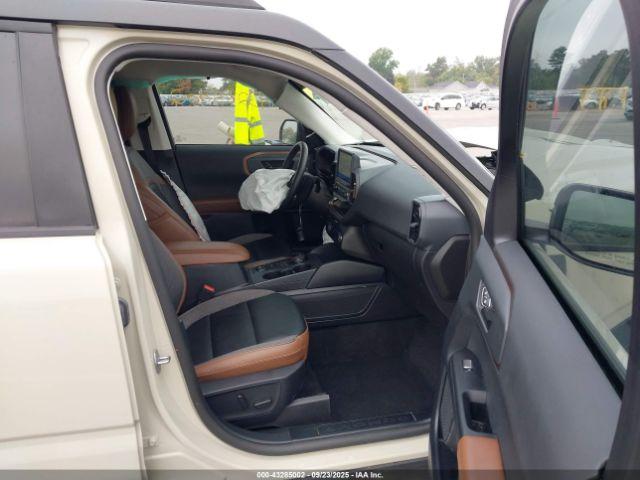 Ford Bronco Outer Banks Image 5