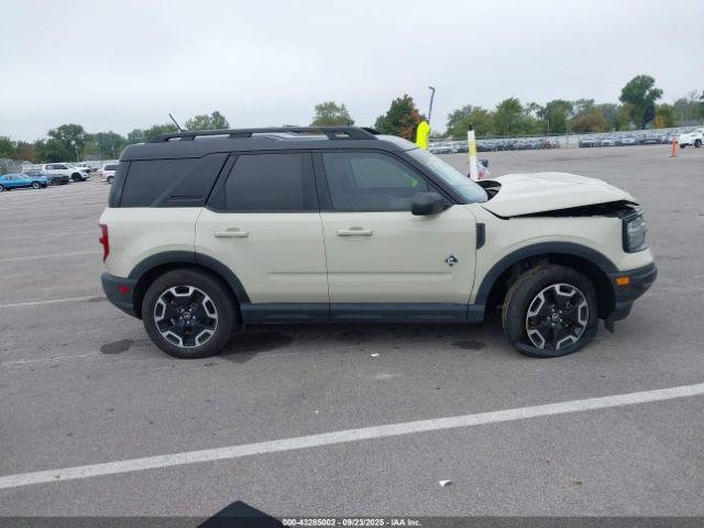 Ford Bronco Outer Banks Image 16