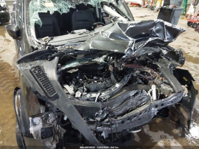 Ford Escape Titanium Image 17