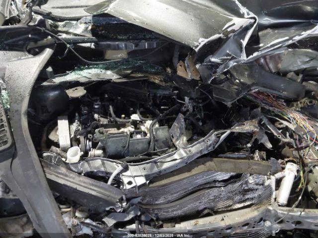 Ford Escape Titanium Image 11