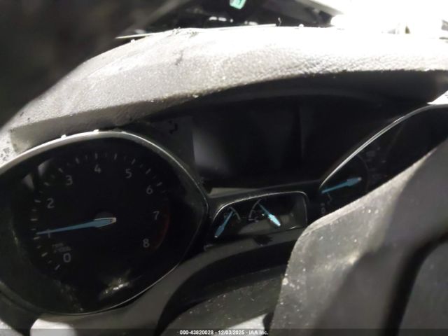 Ford Escape Titanium Image 2