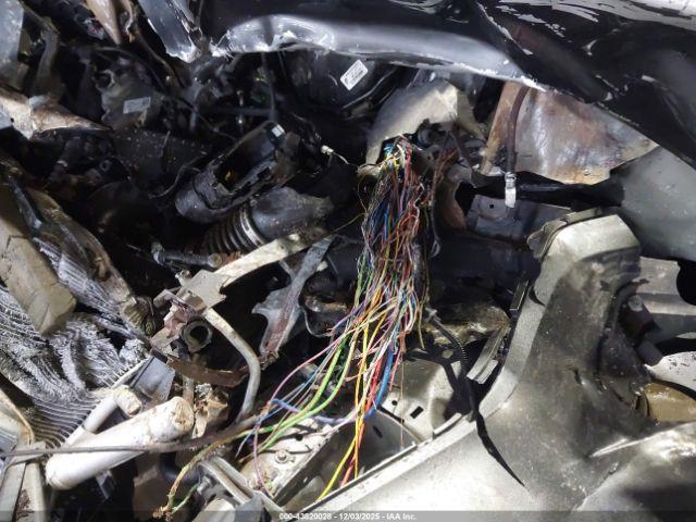 Ford Escape Titanium Image 14