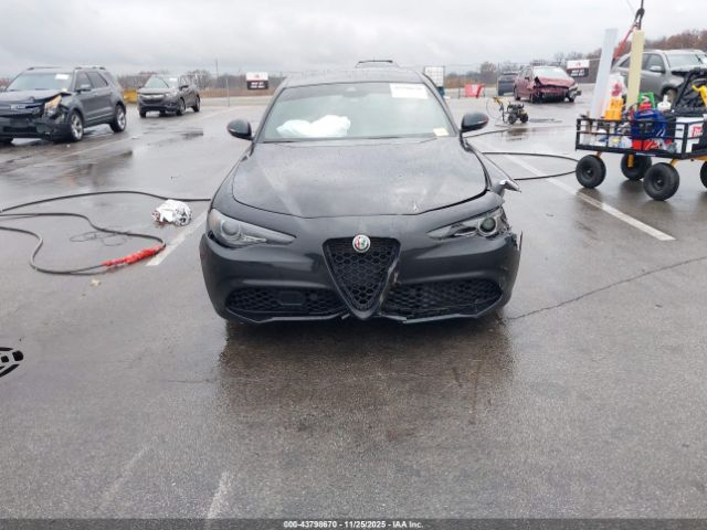 Alfa Romeo Giulia Sprint Rwd Image 8