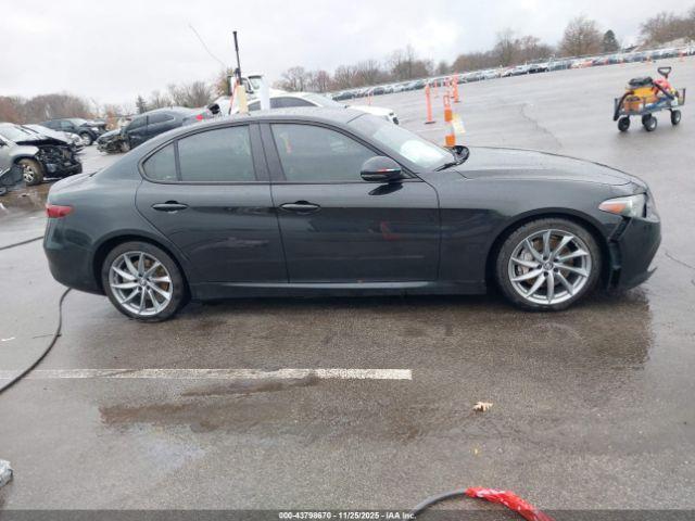 Alfa Romeo Giulia Sprint Rwd Image 13