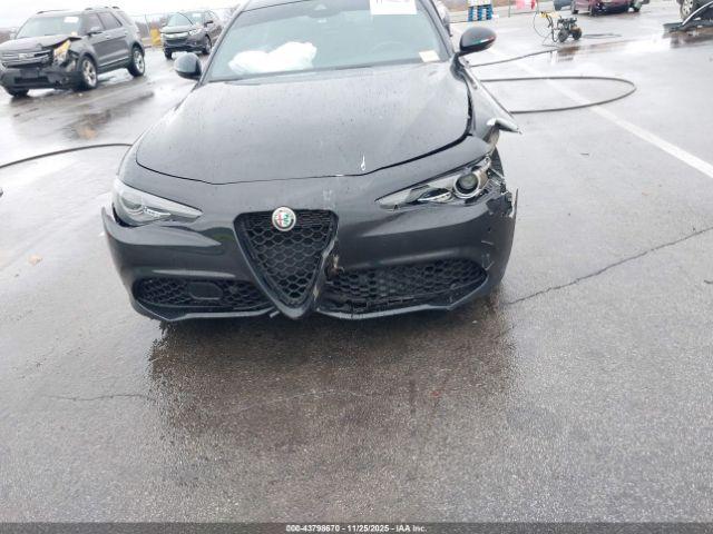 Alfa Romeo Giulia Sprint Rwd Image 18