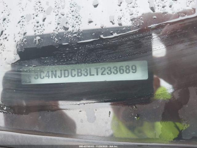 Jeep Compass Limited 4x4 Image 4