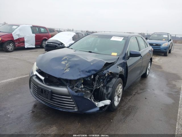 Toyota Camry Le Image 4