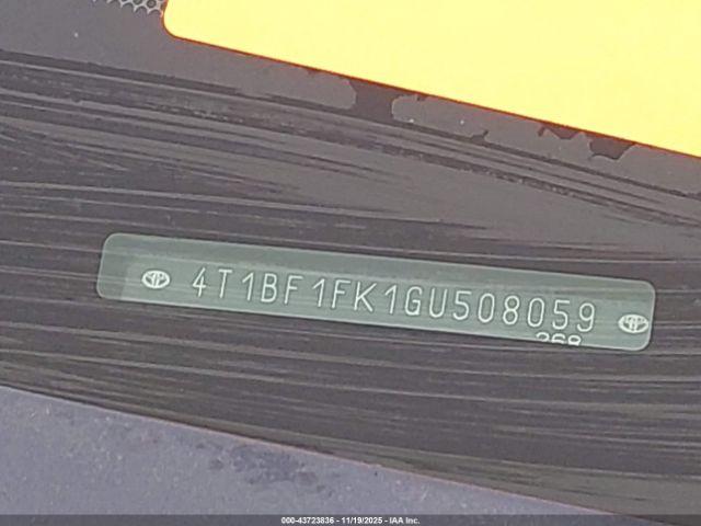 Toyota Camry Le Image 12