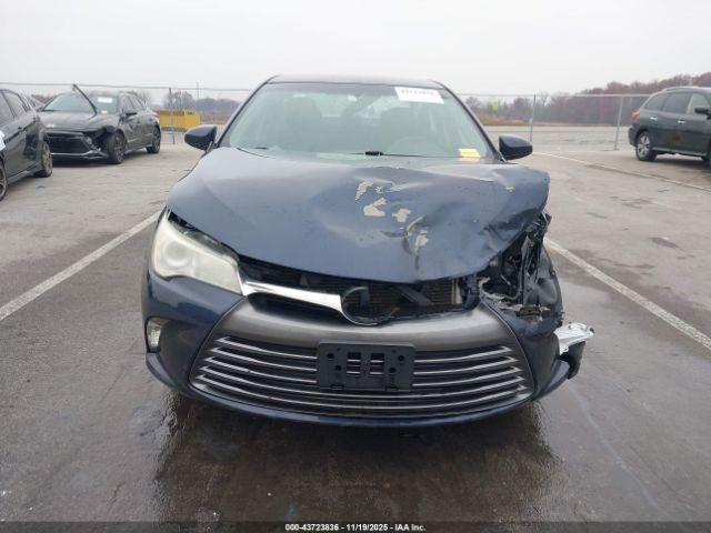 Toyota Camry Le Image 14