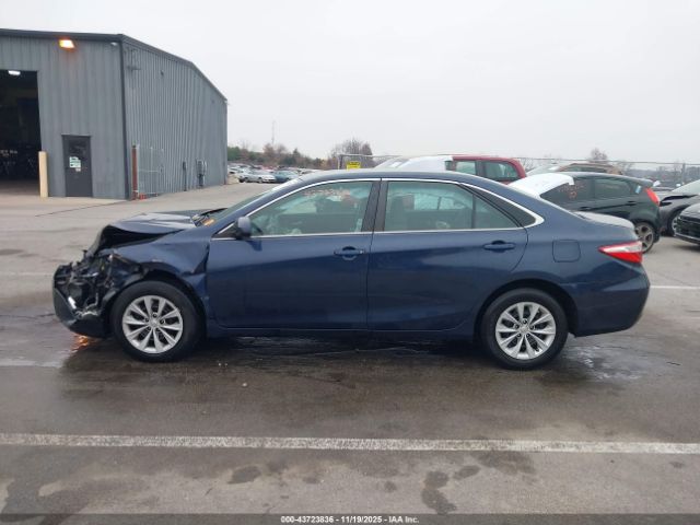 Toyota Camry Le Image 8