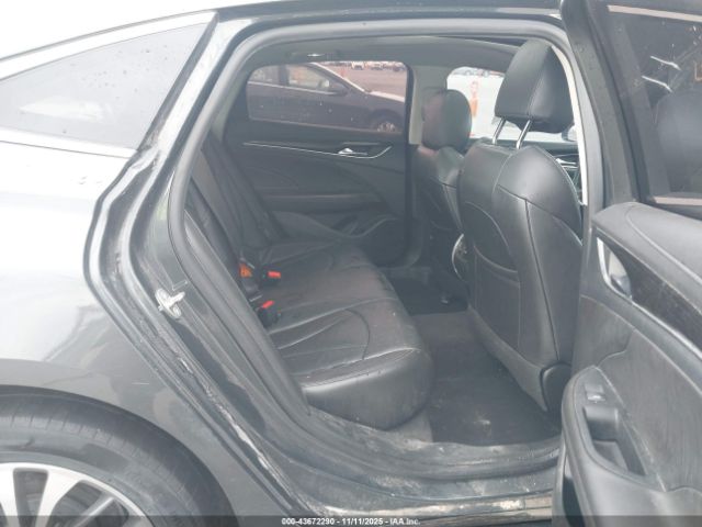 Buick LaCrosse Premium Image 9