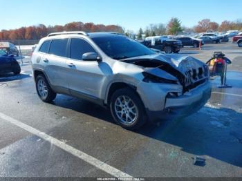 Salvage Jeep Cherokee