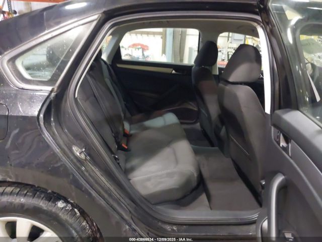 Volkswagen Passat 2.5l S Image 8
