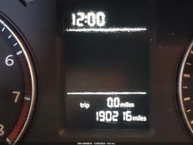 Volkswagen Passat 2.5l S Image 10