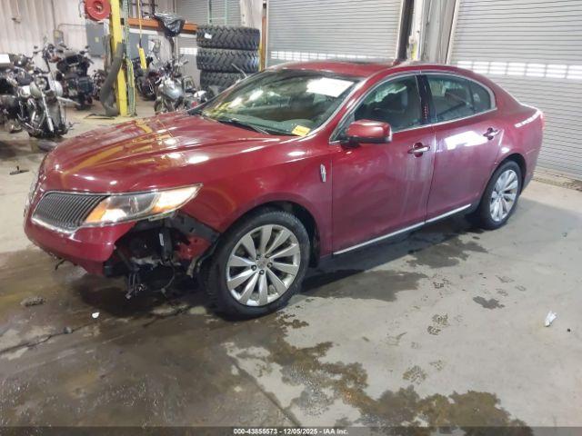 Lincoln MKS Image 17