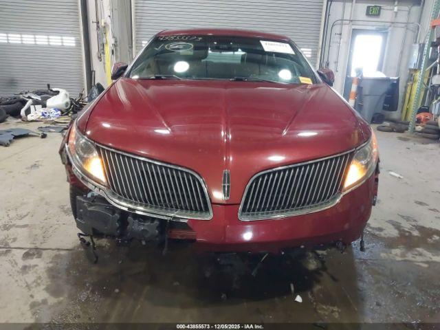 Lincoln MKS Image 4