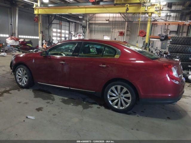 Lincoln MKS Image 12