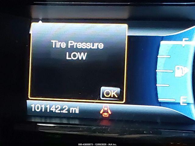 Lincoln MKS Image 10