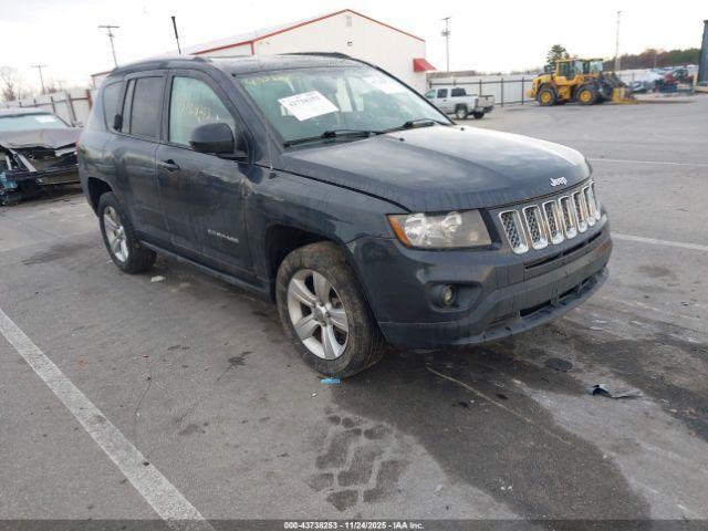  Salvage Jeep Compass